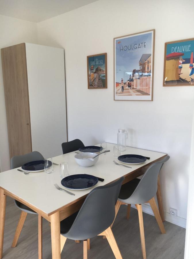 Beautiful Apartment With Gardenlk Cabourg Kültér fotó